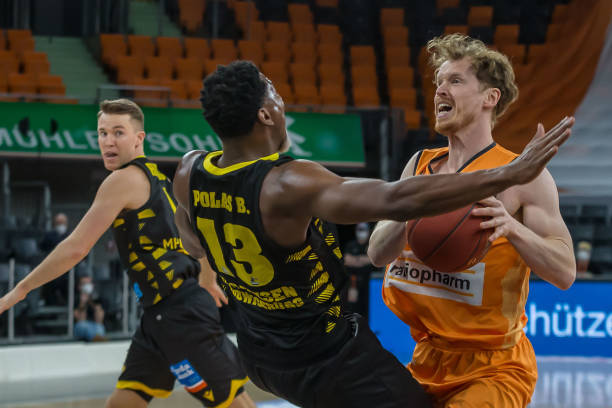 径史上无可 径史上无可