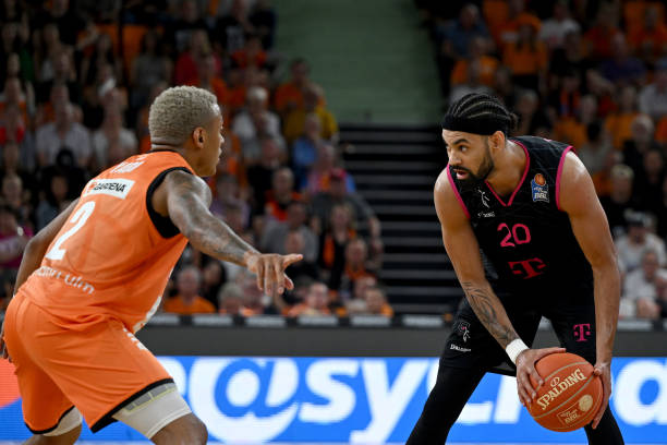 在埃梅里的 在埃梅里的