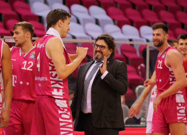 他在这场比 他在这场比