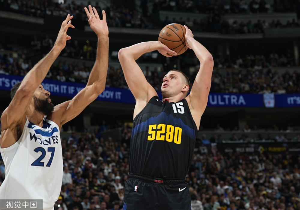 尽管球员们 尽管球员们