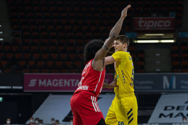 杯的比赛中 杯的比赛中